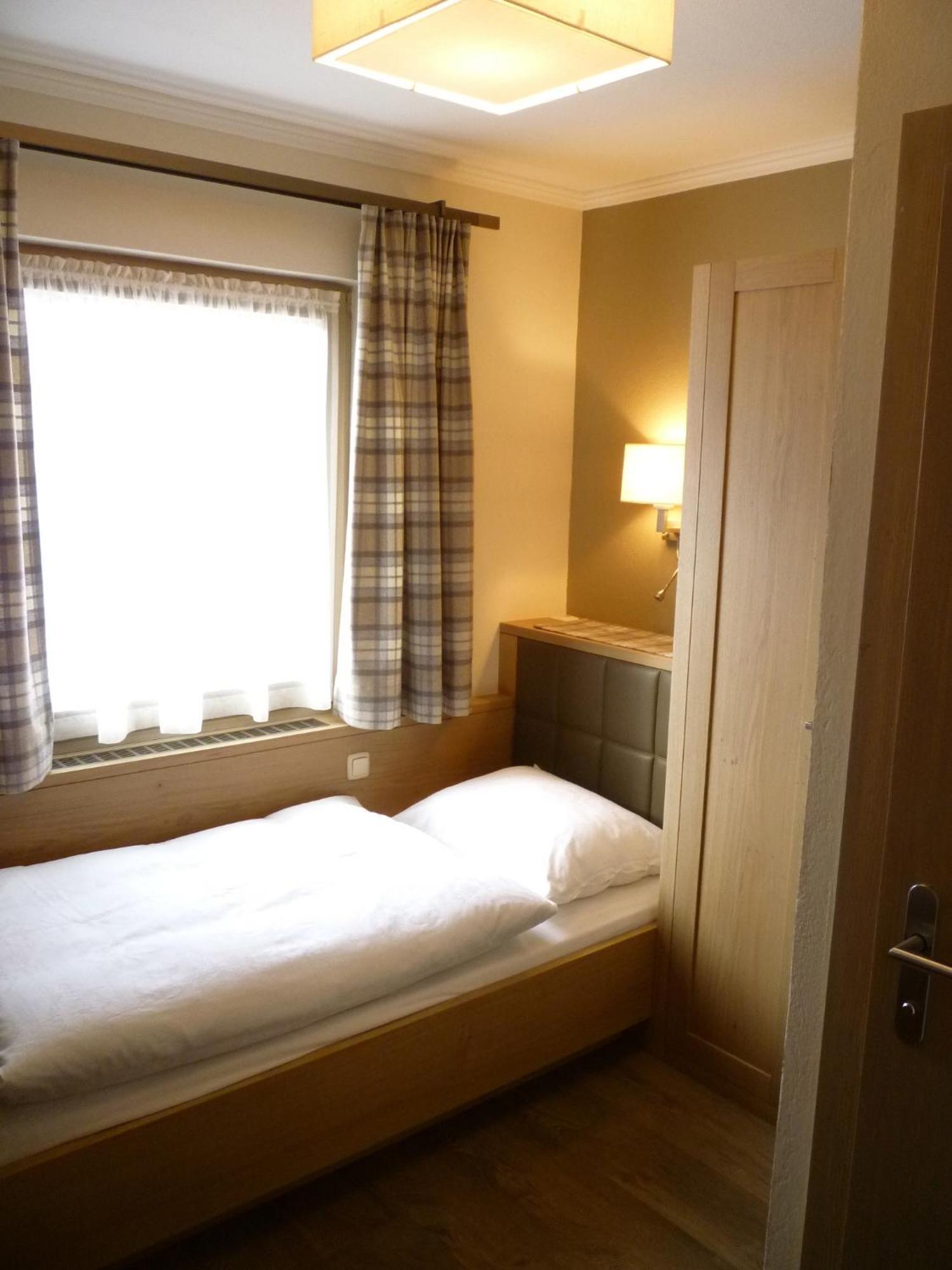 Alpin Hotel Garni Eder - Private Living مايرهوفن المظهر الخارجي الصورة