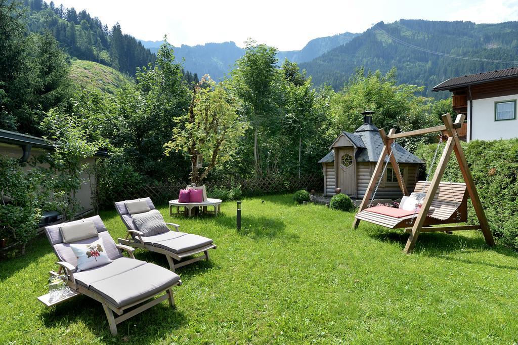 Alpin Hotel Garni Eder - Private Living مايرهوفن المظهر الخارجي الصورة