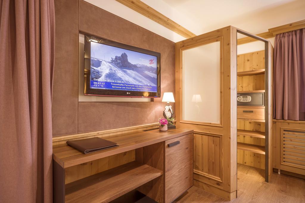 Alpin Hotel Garni Eder - Private Living مايرهوفن المظهر الخارجي الصورة