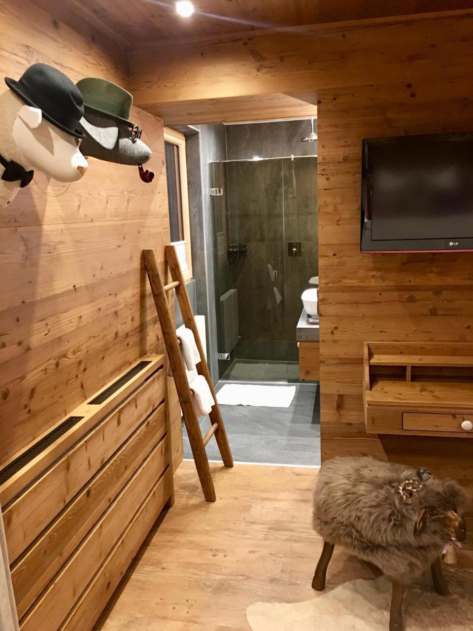 Alpin Hotel Garni Eder - Private Living مايرهوفن المظهر الخارجي الصورة